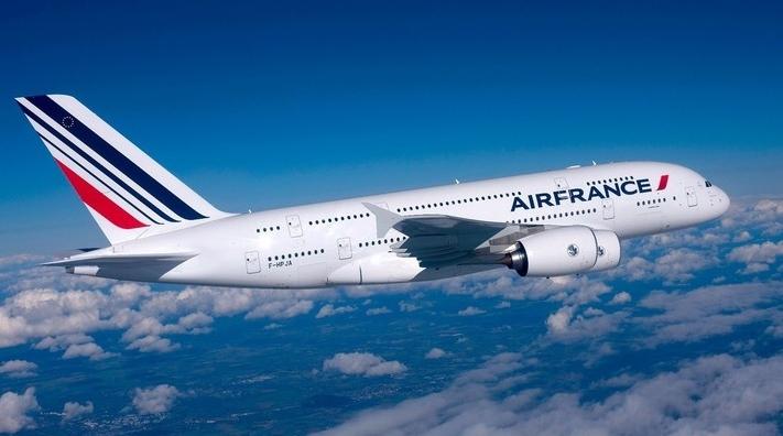 Suspension des vols: Air France maintient ses liaisons de et vers le Maroc jusqu'à…