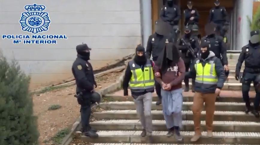 Espagne: Arrestation d'un membre présumé de Daech, en collaboration avec les servi…