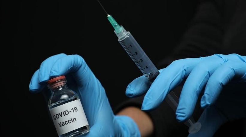 Les vaccins anti-covid-19 sont à priori efficaces contre Omicron (Scientifiques)