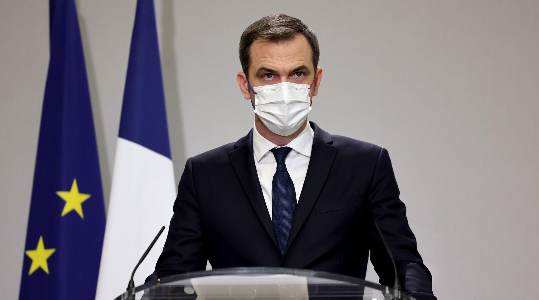 France: le gouvernement renforce les mesures sanitaires face à la 5ème vague du Co…